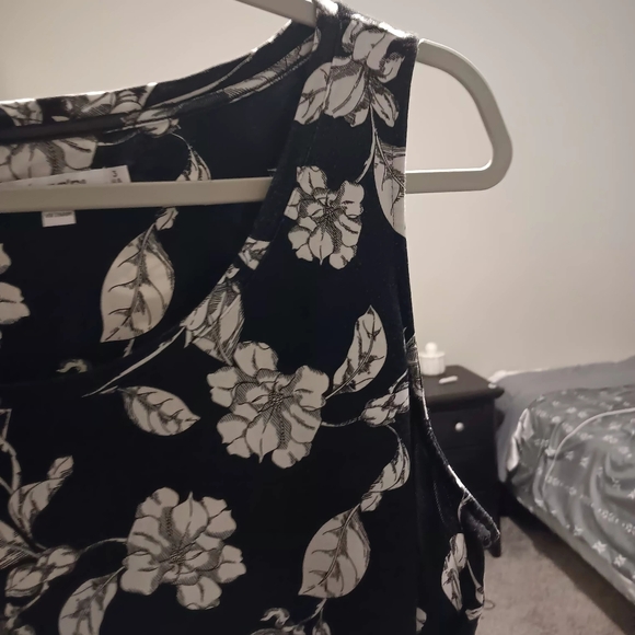 Chico's Black Floral Sleeveless Tank Top - Picture 7 of 12